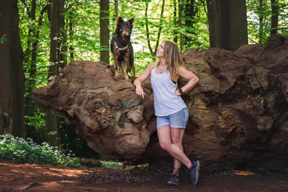 Roz Pooley with her street dog Kanita